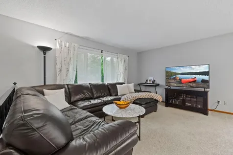 13941 Herald Court Apple Valley MN 55124
