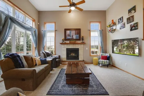 1575 Windsor Drive S Shakopee MN 55379