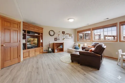 1575 Windsor Drive S Shakopee MN 55379