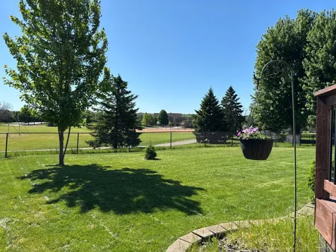 1575 Windsor Drive S Shakopee MN 55379