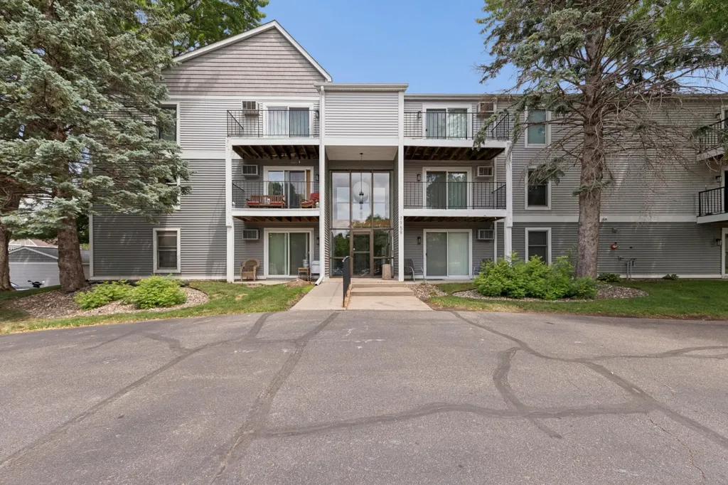 7759 142nd Street W Apple Valley MN 55124