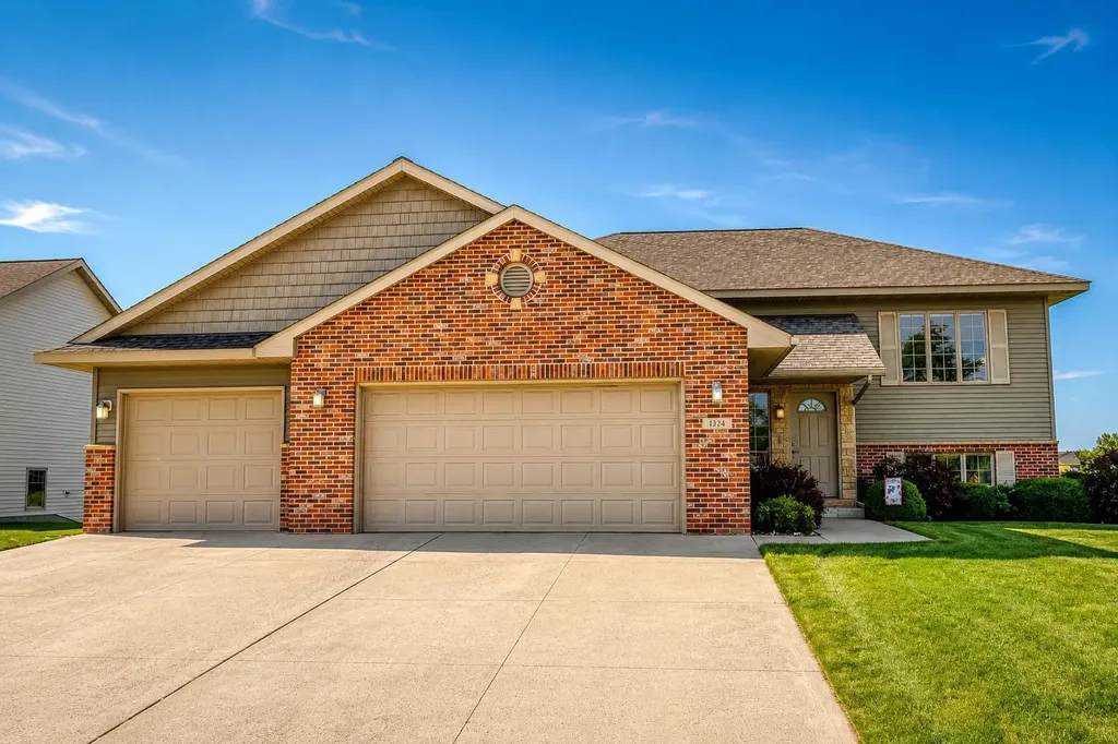 1324 Augusta Drive Mankato MN 56001