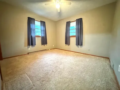 907 Poplar Avenue Marshall MN 56258