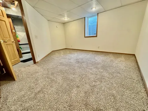 907 Poplar Avenue Marshall MN 56258