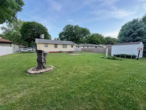 907 Poplar Avenue Marshall MN 56258