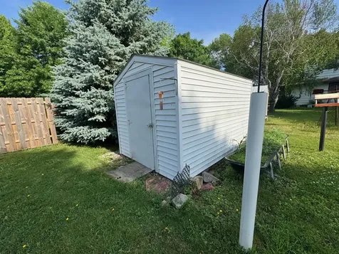 907 Poplar Avenue Marshall MN 56258