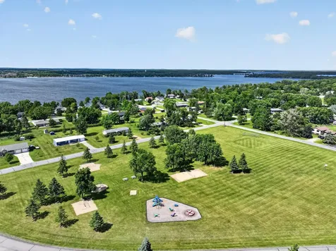 1103 S Darling Drive NW Alexandria MN 56308