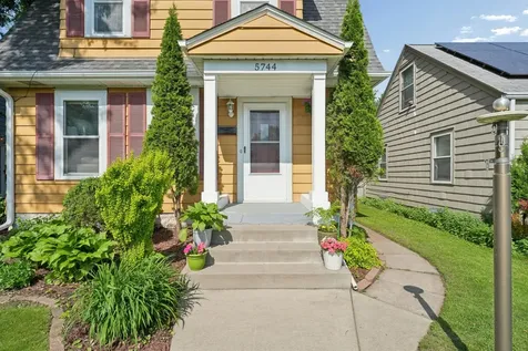 5744 26th Avenue S Minneapolis MN 55417