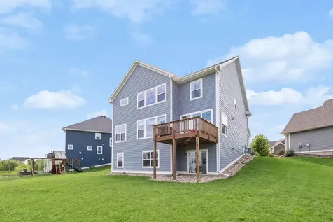 4392 Millstone Court Chaska MN 55318