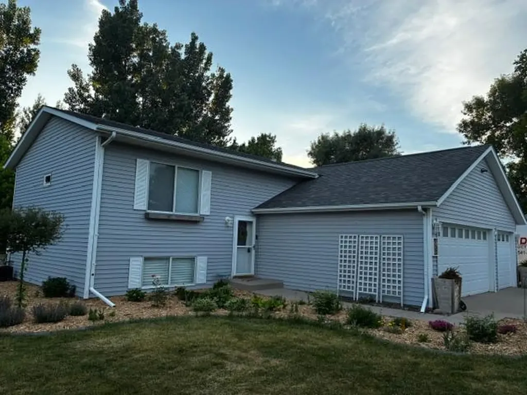 950 76th Avenue S Fargo ND 58104