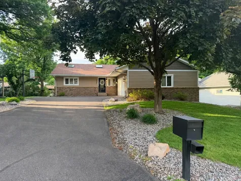 3042 12th Street NW New Brighton MN 55112