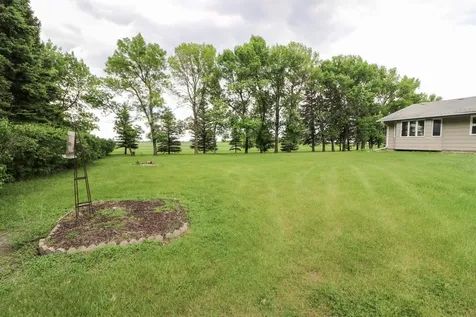 1320 9th Avenue NE Thompson ND 58278