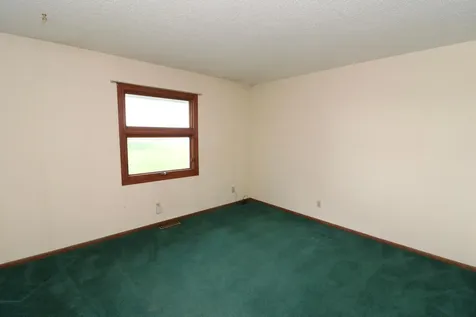 1320 9th Avenue NE Thompson ND 58278