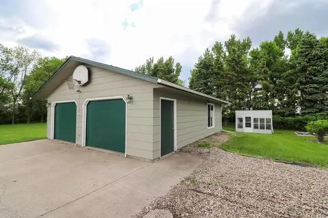 1320 9th Avenue NE Thompson ND 58278