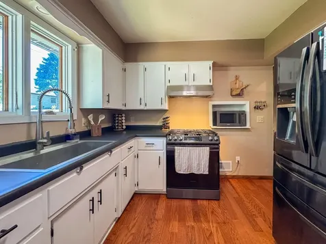 307 Hilltop Drive Goodhue MN 55027