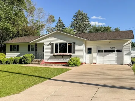 307 Hilltop Drive Goodhue MN 55027