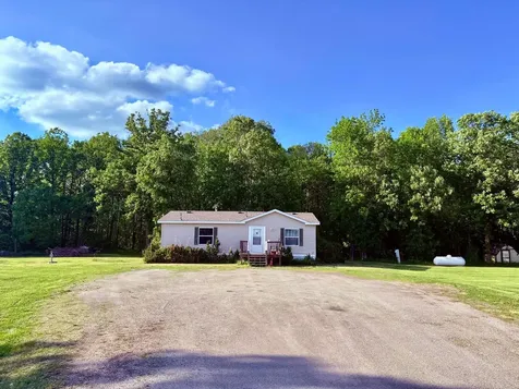 1036 Winter Drive NW Baudette MN 56623