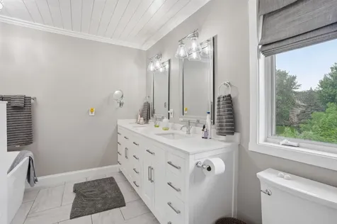 2100 Edinbrook Court Brooklyn Park MN 55443