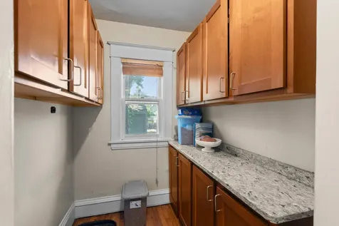 922 Armstrong Avenue Saint Paul MN 55102