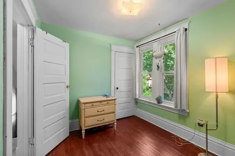 922 Armstrong Avenue Saint Paul MN 55102