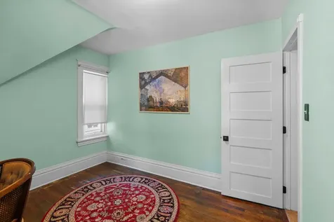 922 Armstrong Avenue Saint Paul MN 55102