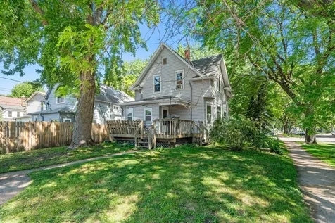 922 Armstrong Avenue Saint Paul MN 55102