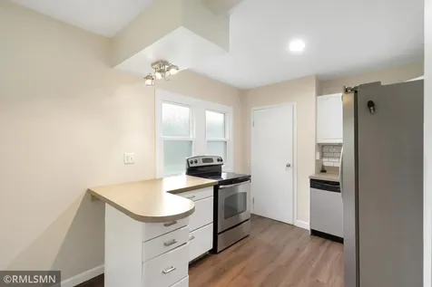 1868 Hawthorne Avenue E Saint Paul MN 55119
