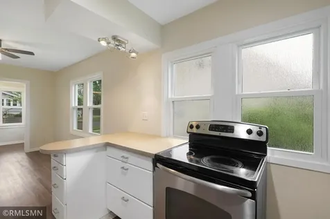 1868 Hawthorne Avenue E Saint Paul MN 55119