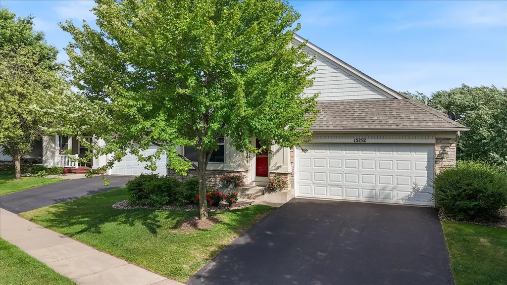 15152 Dundee Avenue Apple Valley MN 55124