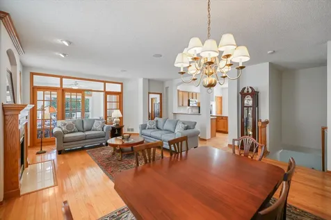 15152 Dundee Avenue Apple Valley MN 55124