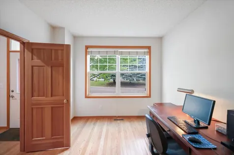 15152 Dundee Avenue Apple Valley MN 55124