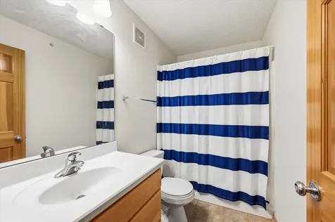 8262 Labont Way Eden Prairie MN 55344