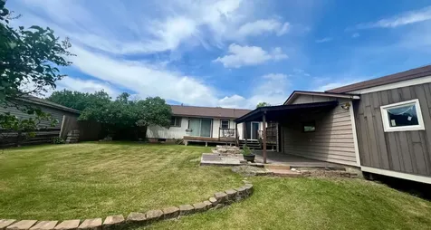 1532 121st Avenue NE Blaine MN 55449