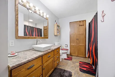 3513 41st Avenue S Fargo ND 58104