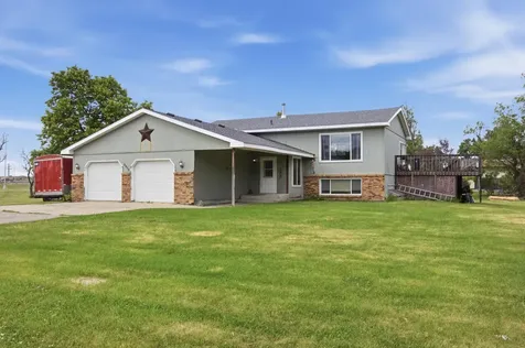 3513 41st Avenue S Fargo ND 58104