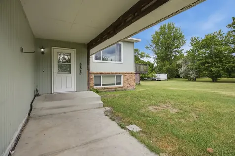 3513 41st Avenue S Fargo ND 58104