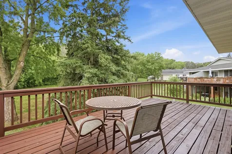 1411 Oak Leaf Lane Burnsville MN 55337
