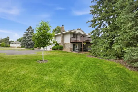 1411 Oak Leaf Lane Burnsville MN 55337