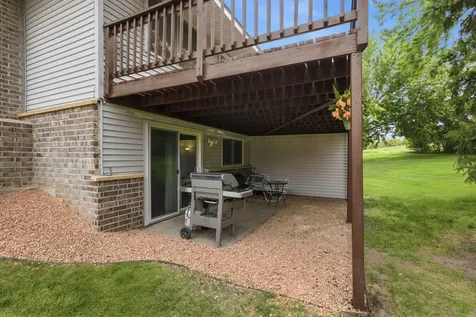 1411 Oak Leaf Lane Burnsville MN 55337