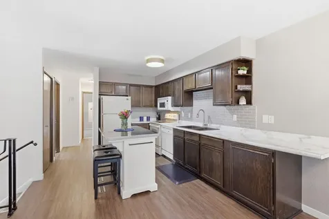 1411 Oak Leaf Lane Burnsville MN 55337