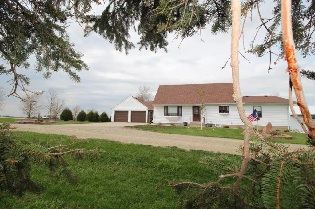 11697 210th Street E Kenyon MN 55946
