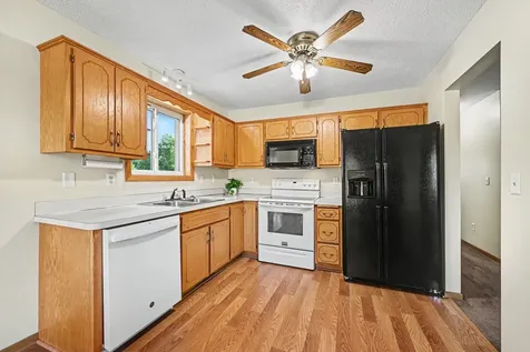 9674 Hale Avenue S Cottage Grove MN 55016