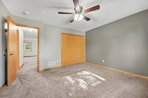 9674 Hale Avenue S Cottage Grove MN 55016