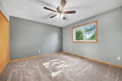 9674 Hale Avenue S Cottage Grove MN 55016