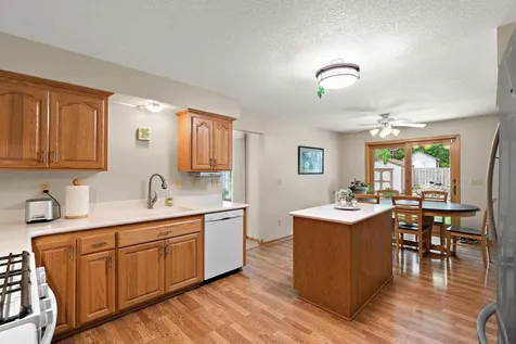 1265 Belmont Lane W Roseville MN 55113