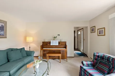 1265 Belmont Lane W Roseville MN 55113