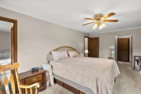 1265 Belmont Lane W Roseville MN 55113