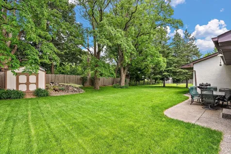 1265 Belmont Lane W Roseville MN 55113