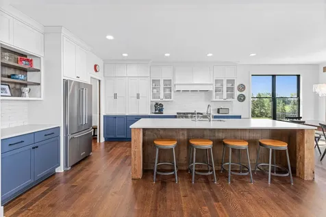 105 Spring Farm Road North Oaks MN 55127