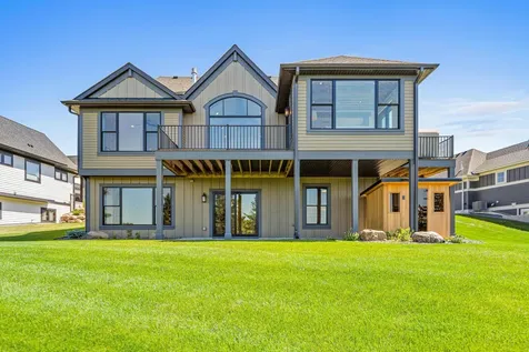 105 Spring Farm Road North Oaks MN 55127